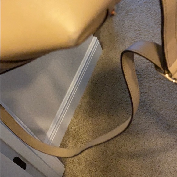 Authentic Gucci tote/shoulder bag in good condition! Large enough to hold iPad. - Picture 15 of 15